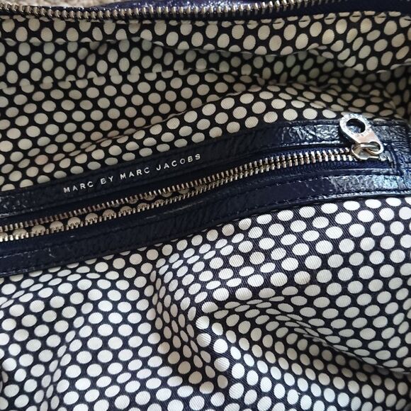 Marc by Marc Jacobs navy Crinkle Patent bag - Picture 5 of 12